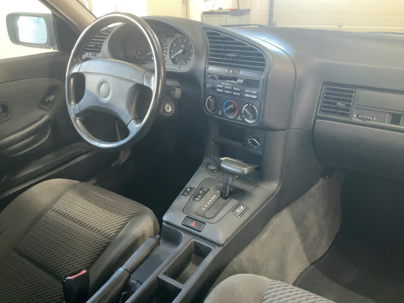 BMW 3er 320i 1993 – снимка 18