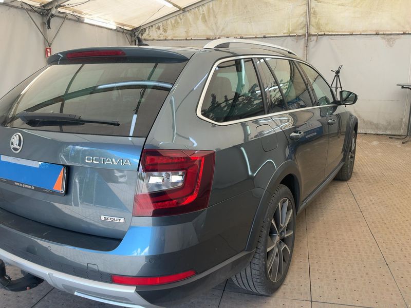 Skoda Octavia 2.0 TDI Scout 4x4 2020 – снимка 8