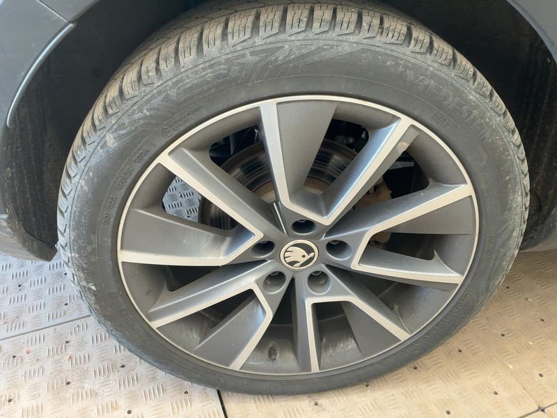 Skoda Octavia 2.0 TDI Scout 4x4 2020 – снимка 9