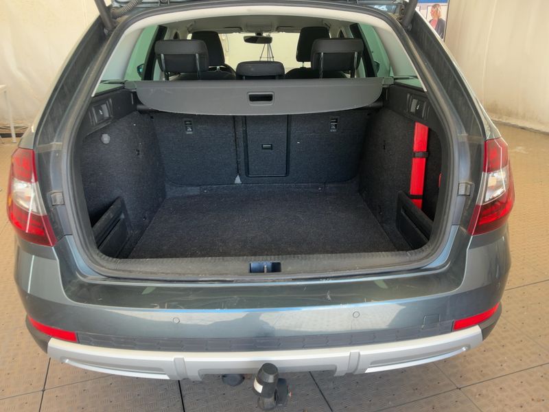 Skoda Octavia 2.0 TDI Scout 4x4 2020 – снимка 15