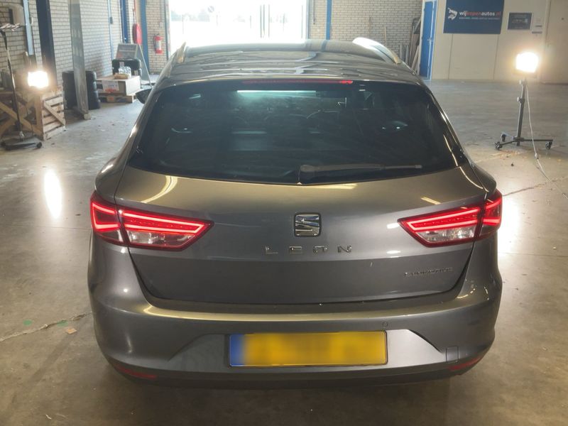 Seat Leon 1.6 TDI Style Ecomotive 2014 – снимка 7