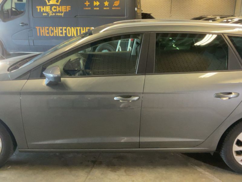 Seat Leon 1.6 TDI Style Ecomotive 2014 – снимка 4