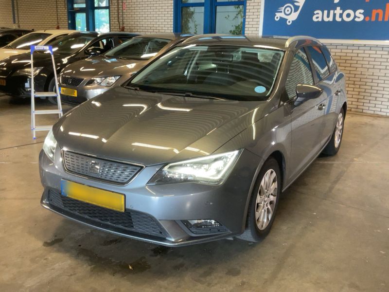 Seat Leon 1.6 TDI Style Ecomotive 2014 – снимка 1