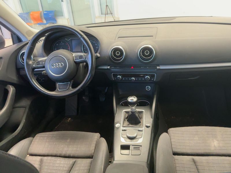 Audi A3 Sportback 2.0 TDI Ambition 2015 – снимка 17