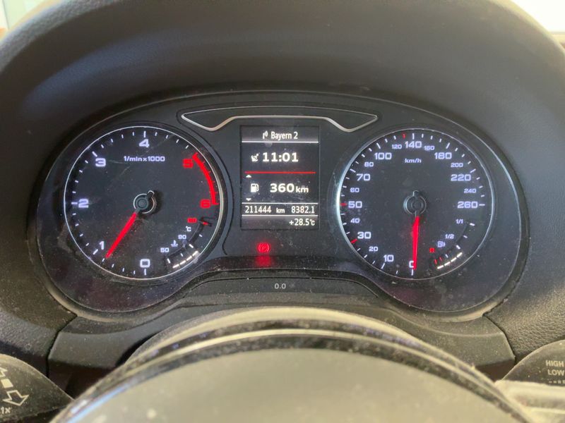 Audi A3 Sportback 2.0 TDI Ambition 2015 – снимка 18