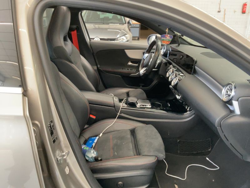 Mercedes-Benz A-Klasse A 220 AMG Line 2019 – снимка 16
