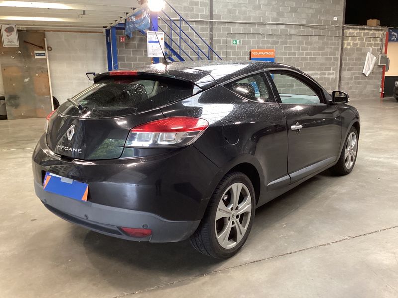 Renault Megane 1.6 Dynamique 2009 – снимка 2