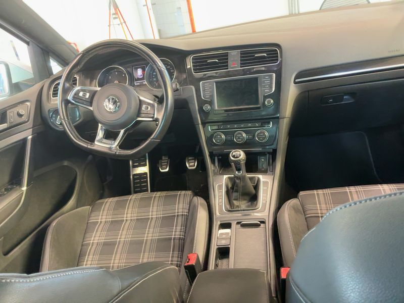 Volkswagen Golf VII 2.0 TDI GTD BlueMotion Tech 2016 – снимка 18