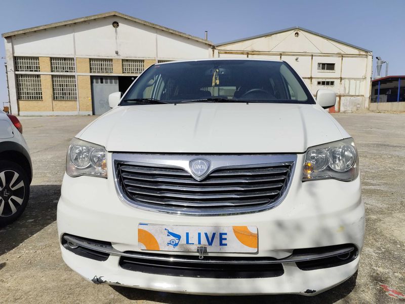 Lancia Voyager 2.8 JTDM Gold 2012 – снимка 7