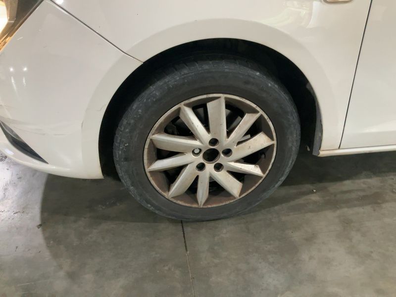 Seat Ibiza 1.6 TDI Style 2015 – снимка 3