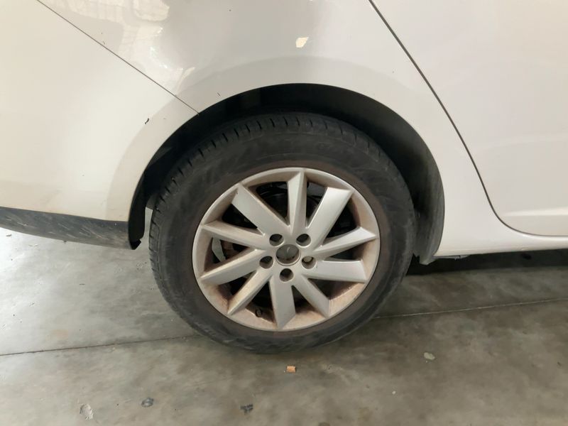 Seat Ibiza 1.6 TDI Style 2015 – снимка 9
