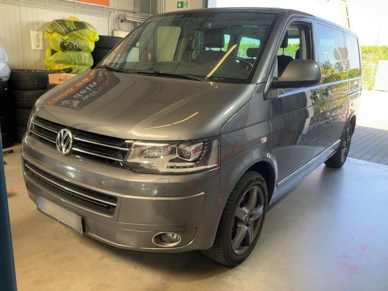 Volkswagen T5 Multivan 2.0 TDI Highline 4Motion 2015 – снимка 1