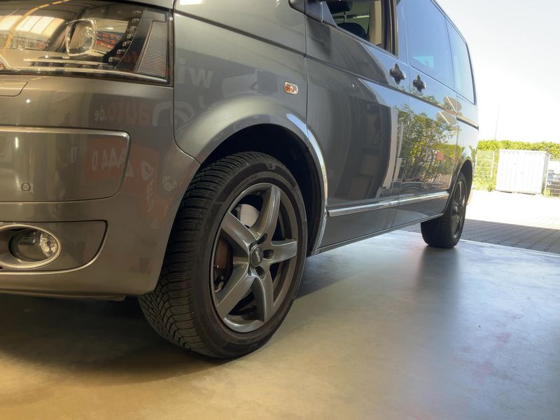 Volkswagen T5 Multivan 2.0 TDI Highline 4Motion 2015 – снимка 2