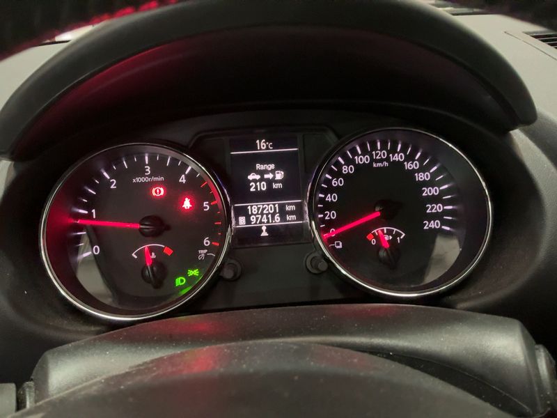 Nissan Qashqai 1.5 Turbodiesel 360 2013 – снимка 18