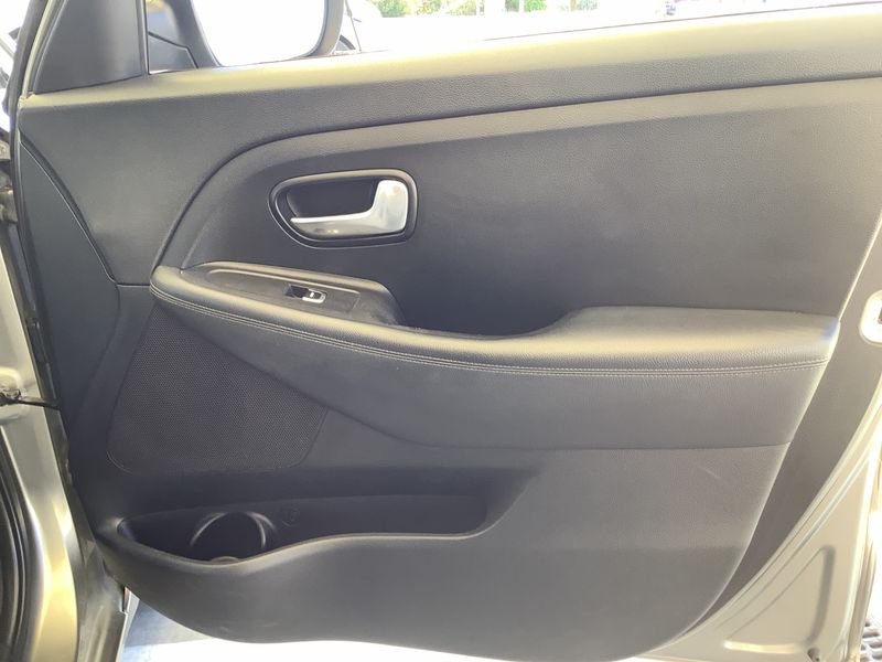 Kia Carens 1.7 CRDi Dream Team 2015 – снимка 22