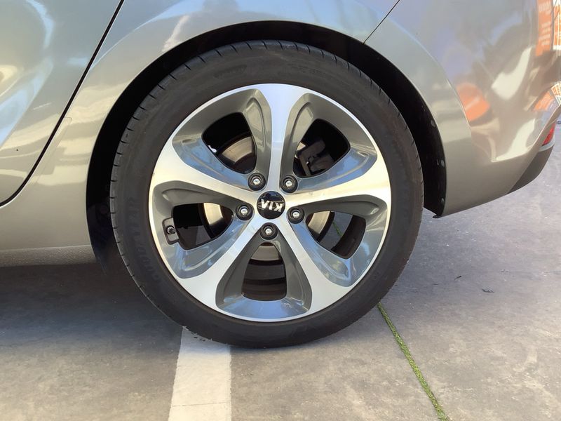 Kia Carens 1.7 CRDi Dream Team 2015 – снимка 5