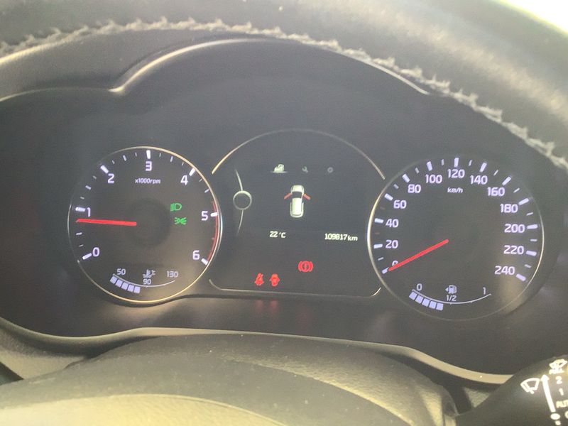 Kia Carens 1.7 CRDi Dream Team 2015 – снимка 18