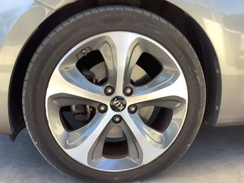 Kia Carens 1.7 CRDi Dream Team 2015 – снимка 3