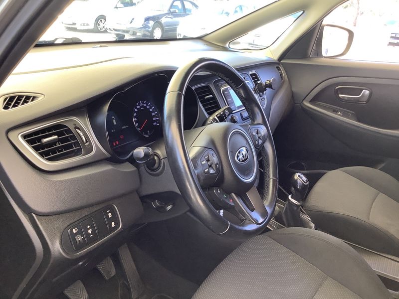 Kia Carens 1.7 CRDi Dream Team 2015 – снимка 25
