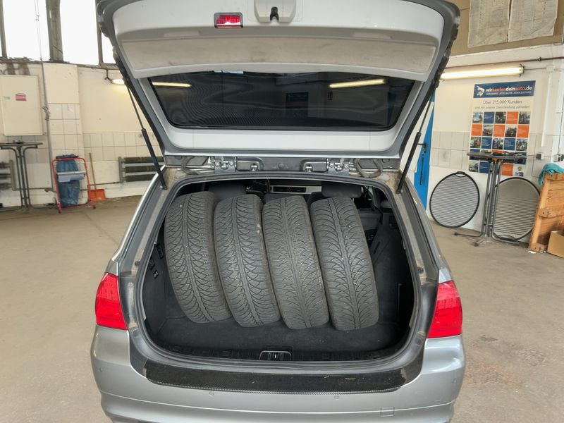 BMW 3er 318i 2010 – снимка 16
