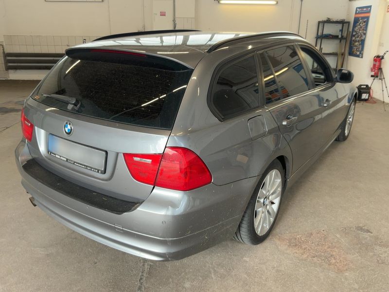 BMW 3er 318i 2010 – снимка 8