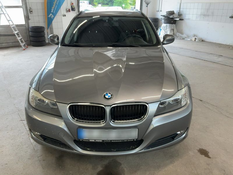 BMW 3er 318i 2010 – снимка 14