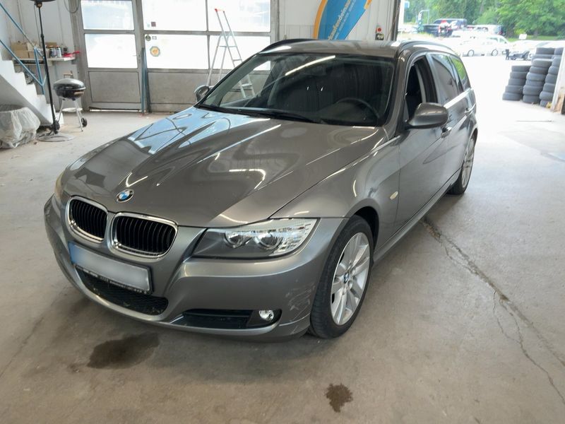 BMW 3er 318i 2010 – снимка 1