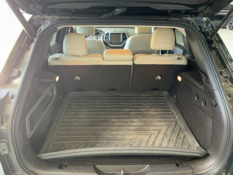 Jeep Cherokee 2.2 M-Jet Overland 4WD 2016 – снимка 15