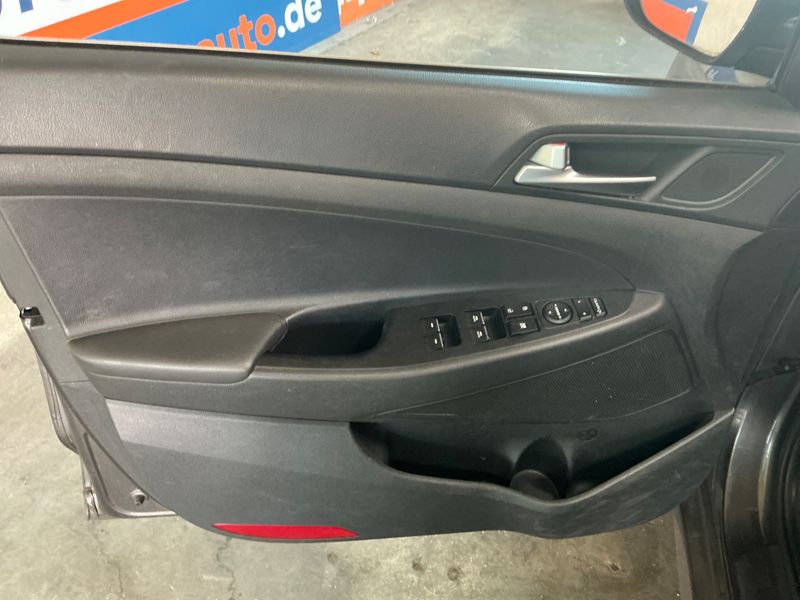 Hyundai Tucson 1.6 TGDI Style 4WD 2019 – снимка 37