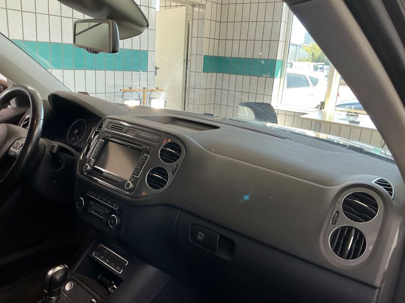 Volkswagen Tiguan 2.0 TDI Track & Style 4Motion BlueMotion Tech 2013 – снимка 35