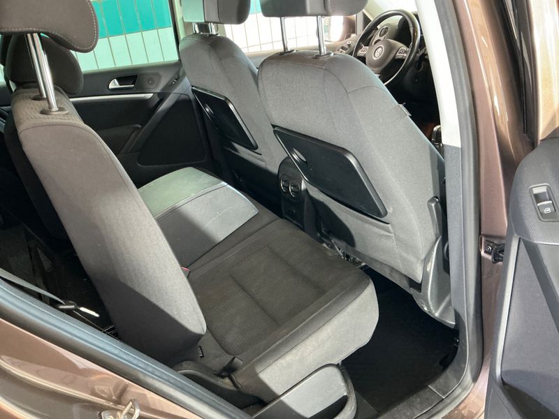 Volkswagen Tiguan 2.0 TDI Track & Style 4Motion BlueMotion Tech 2013 – снимка 37