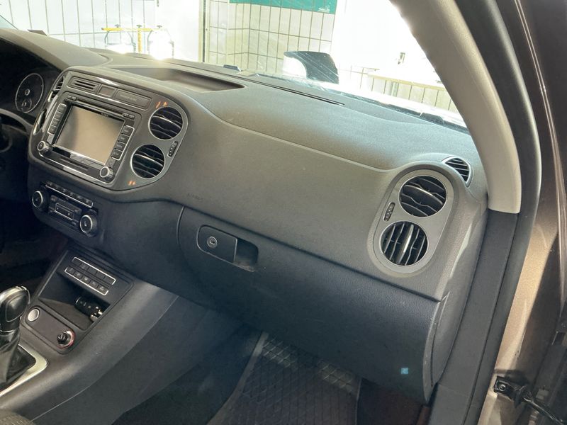 Volkswagen Tiguan 2.0 TDI Track & Style 4Motion BlueMotion Tech 2013 – снимка 27