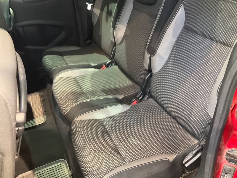 Peugeot Partner 1.2 PureTech Allure 2018 – снимка 33