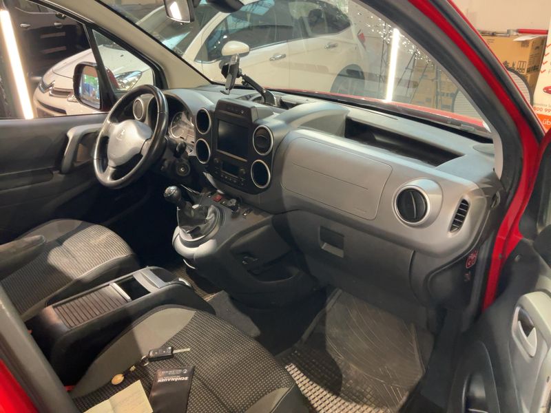 Peugeot Partner 1.2 PureTech Allure 2018 – снимка 18
