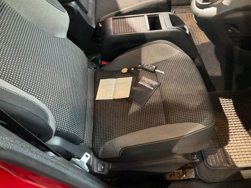 Peugeot Partner 1.2 PureTech Allure 2018 – снимка 36