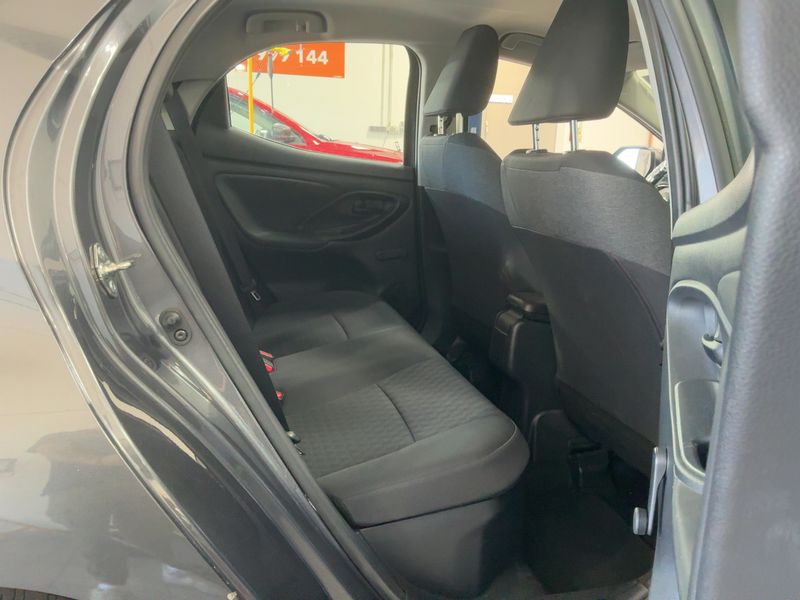 Toyota Yaris 1.5 Hybrid Active Drive 2022 – снимка 19