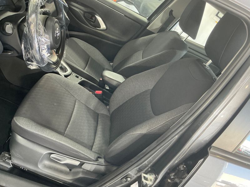 Toyota Yaris 1.5 Hybrid Active Drive 2022 – снимка 24