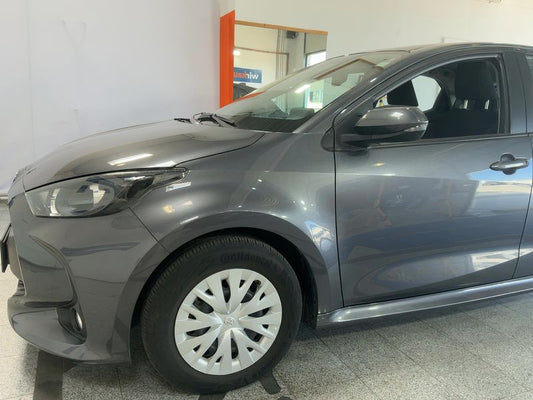 Toyota Yaris 1.5 Hybrid Active Drive 2022 – снимка 2