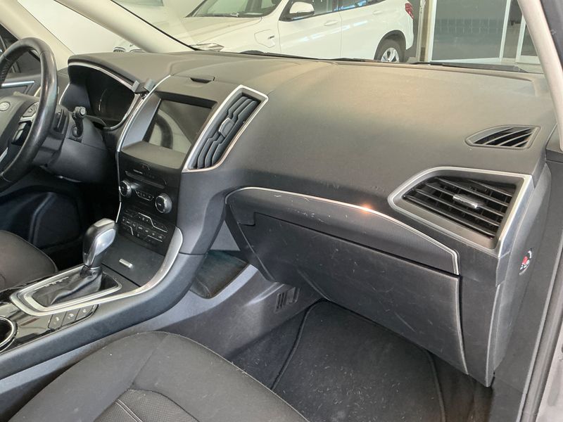 Ford Galaxy 2.0 TDCi Titanium 2018 – снимка 29