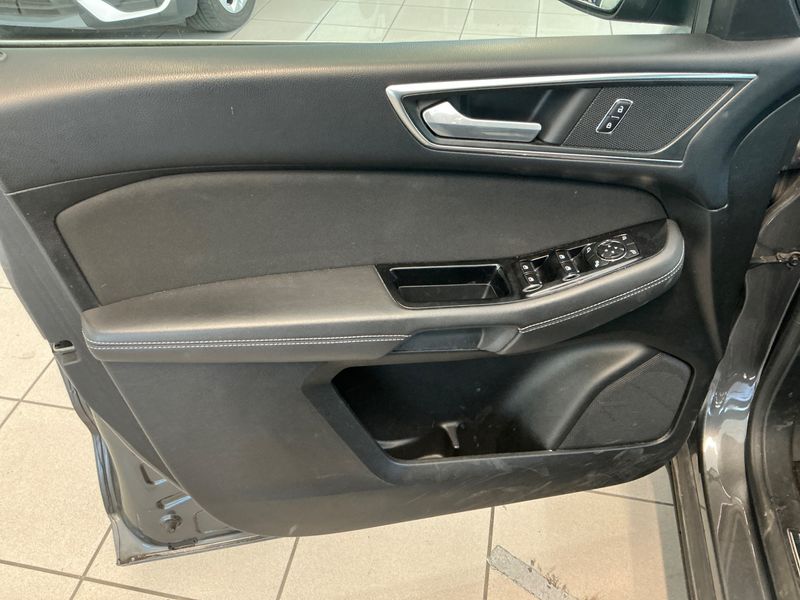 Ford Galaxy 2.0 TDCi Titanium 2018 – снимка 36