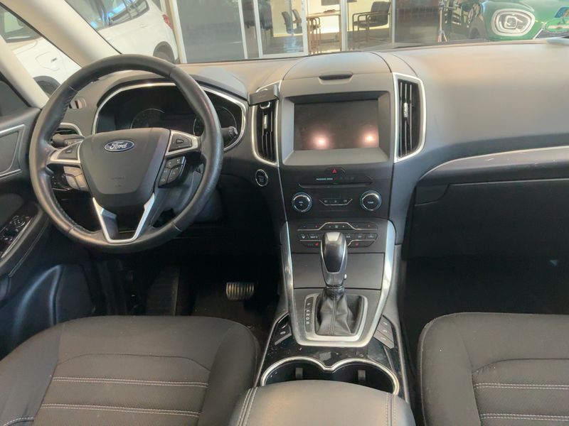 Ford Galaxy 2.0 TDCi Titanium 2018 – снимка 17