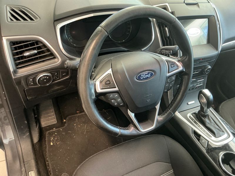 Ford Galaxy 2.0 TDCi Titanium 2018 – снимка 38