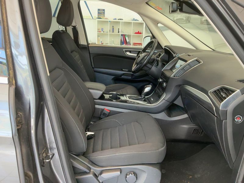 Ford Galaxy 2.0 TDCi Titanium 2018 – снимка 16