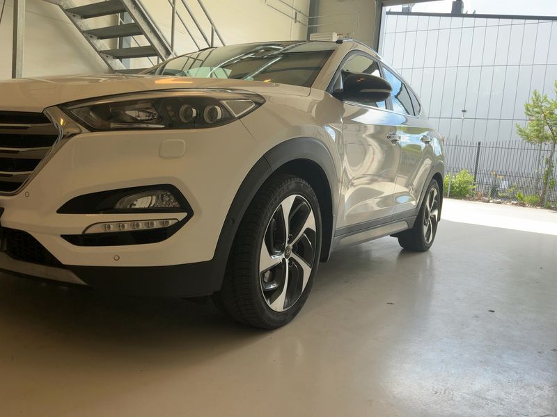 Hyundai Tucson 1.6 TGDI Platin 4WD 2017 – снимка 2