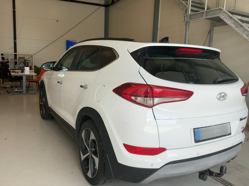 Hyundai Tucson 1.6 TGDI Platin 4WD 2017 – снимка 6