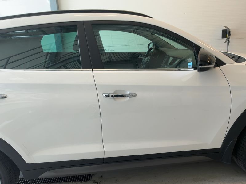 Hyundai Tucson 1.6 TGDI Platin 4WD 2017 – снимка 10
