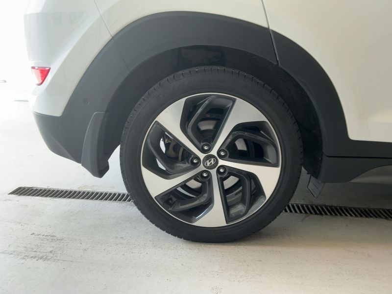 Hyundai Tucson 1.6 TGDI Platin 4WD 2017 – снимка 9