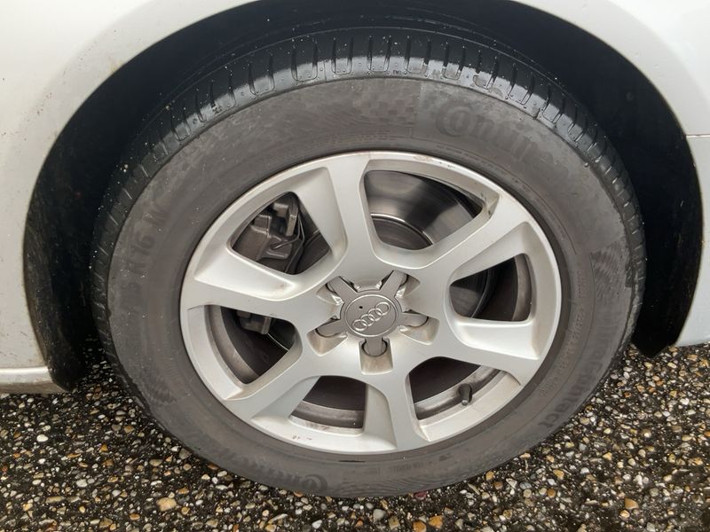 Audi A4 1.8 TFSI 2012 – снимка 11