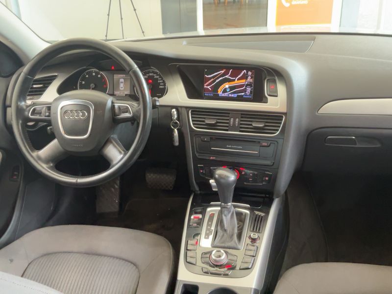 Audi A4 1.8 TFSI 2012 – снимка 17