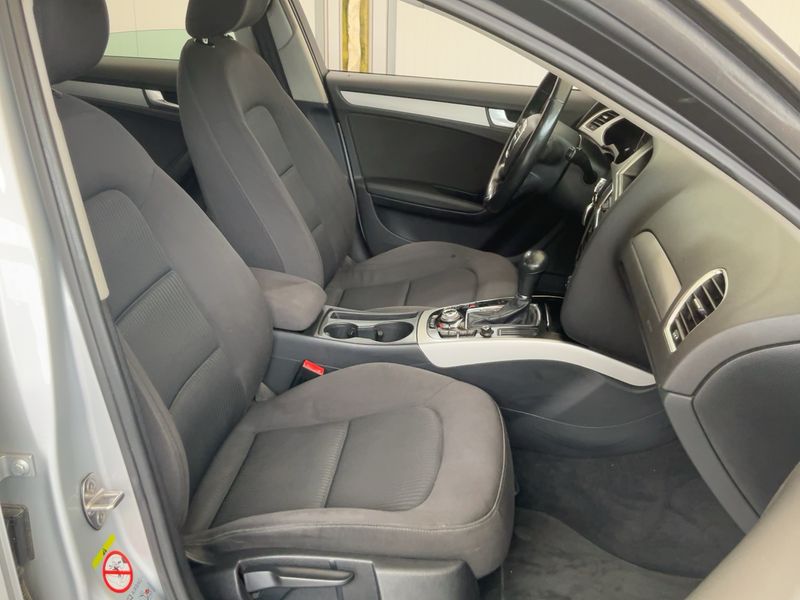 Audi A4 1.8 TFSI 2012 – снимка 16